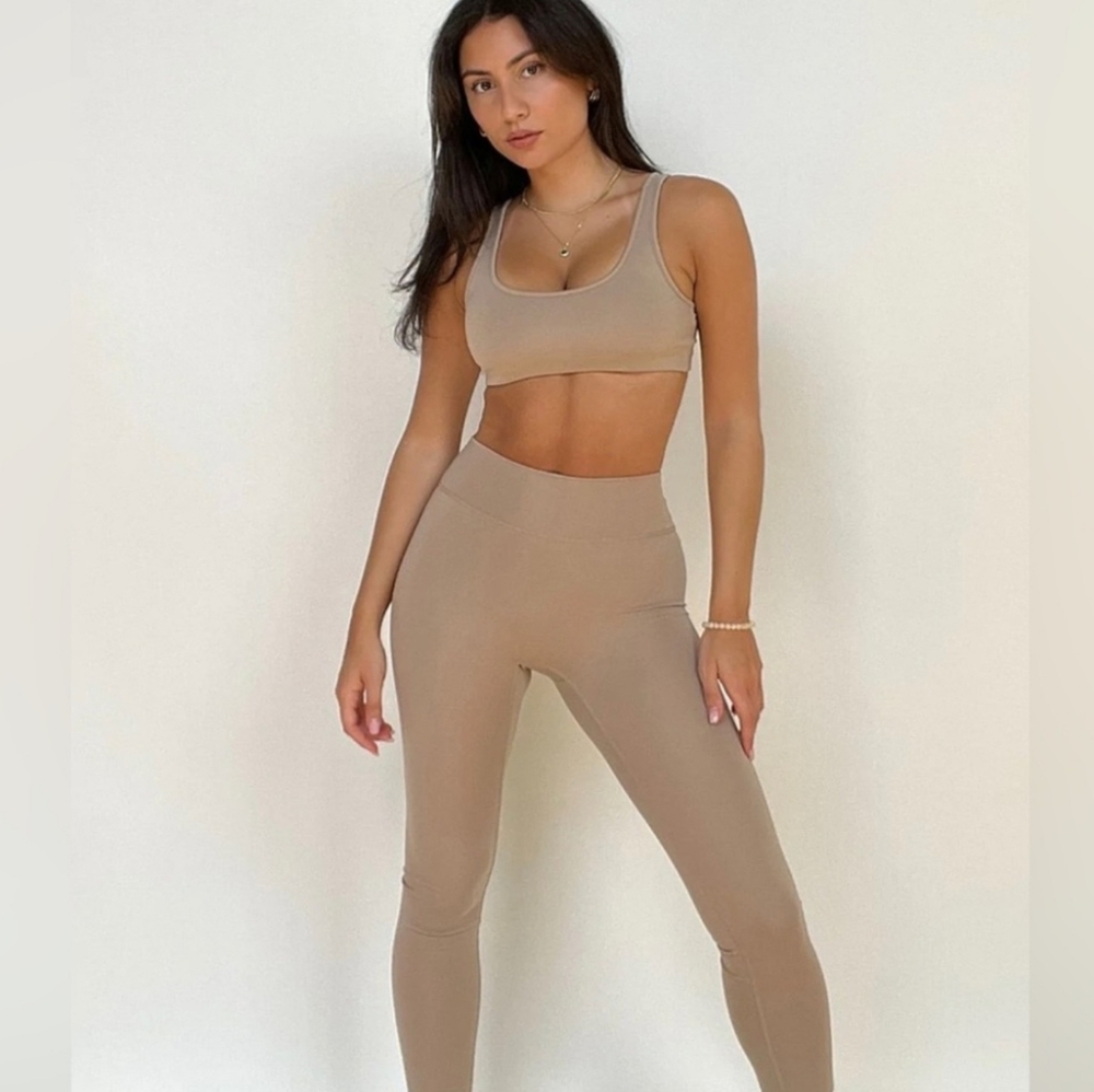 437 The Essentials Legging And Top